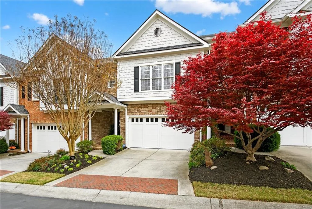 5492 Glenridge Drive Unit 580, Sandy Springs, Georgia 30342, 4 Bedrooms Bedrooms, 0 ,3 BathroomsBathrooms,Residential,For Sale,5492 Glenridge Drive Unit 580,7740522