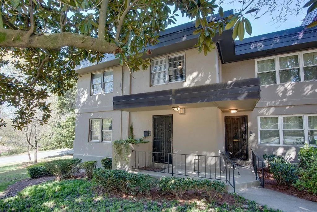 270 Lakemoore Drive Ne Unit A, Atlanta, Georgia 30342, 3 Bedrooms Bedrooms, 0 ,2 BathroomsBathrooms,Residential,Sold,270 Lakemoore Drive Ne Unit A,7738936