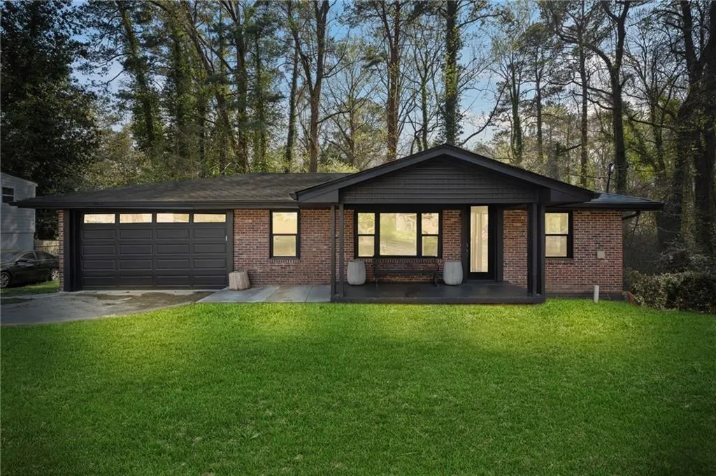 2746 Dale Creek Drive Nw, Atlanta, Georgia 30318, 5 Bedrooms Bedrooms, 0 ,4 BathroomsBathrooms,Residential,For Sale,2746 Dale Creek Drive Nw,7743397