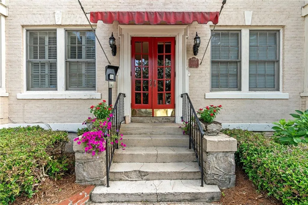 2214 Peachtree Road Nw Unit A5, Atlanta, Georgia 30309, 2 Bedrooms Bedrooms, 0 ,1 BathroomBathrooms,Residential,For Sale,2214 Peachtree Road Nw Unit A5,7745436