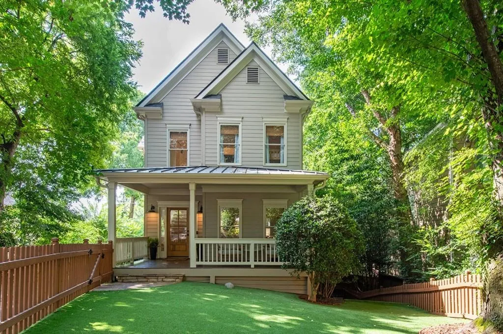 1064 Davis Circle Nw, Atlanta, Georgia 30318, 4 Bedrooms Bedrooms, 0 ,3 BathroomsBathrooms,Residential,For Sale,1064 Davis Circle Nw,7749223