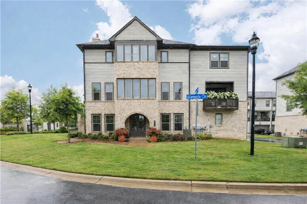 3900 Danube Lane, Atlanta, Georgia 30339, 3 Bedrooms Bedrooms, 0 ,3 BathroomsBathrooms,Residential,Sold,3900 Danube Lane,7747883