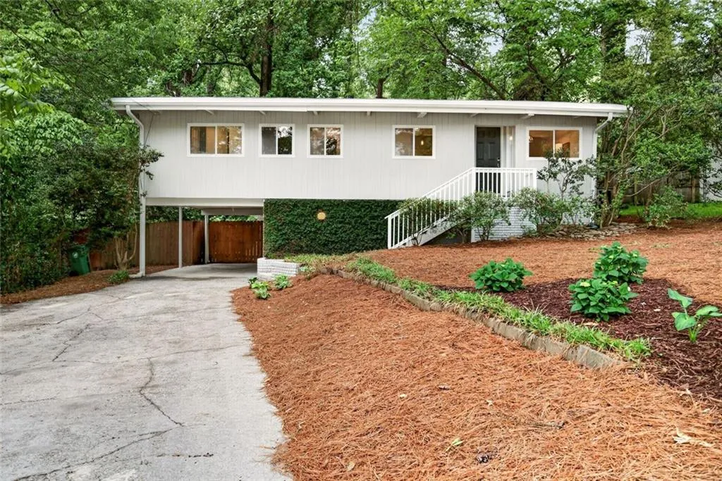 2468 Skyland Trail Ne, Brookhaven, Georgia 30319, 2 Bedrooms Bedrooms, 0 ,3 BathroomsBathrooms,Residential,For Sale,2468 Skyland Trail Ne,7762955