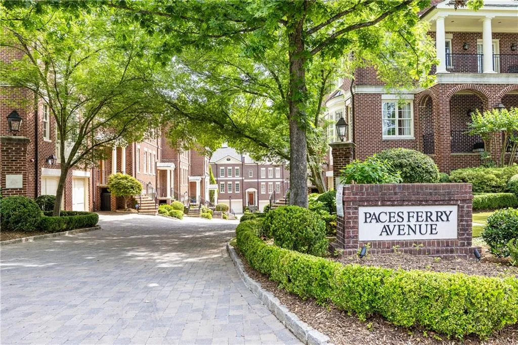 3322 Paces Ferry Avenue, Atlanta, Georgia 30339, 4 Bedrooms Bedrooms, 0 ,4 BathroomsBathrooms,Residential,For Sale,3322 Paces Ferry Avenue,7762561