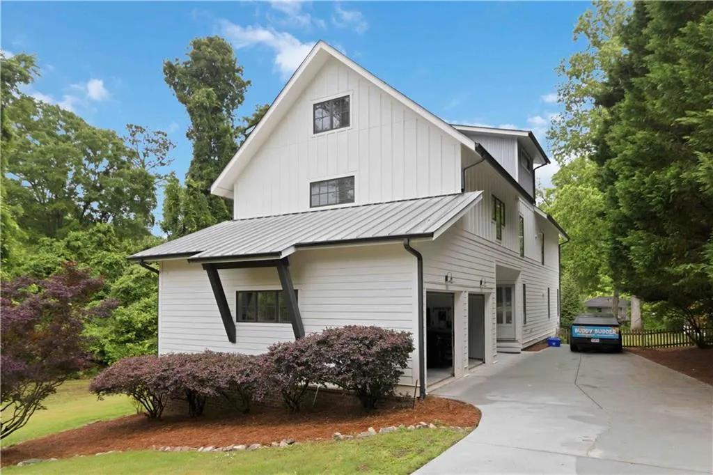 2381 Drew Valley Road Ne, Atlanta, Georgia 30319, 4 Bedrooms Bedrooms, 0 ,3 BathroomsBathrooms,Residential,For Sale,2381 Drew Valley Road Ne,7763062