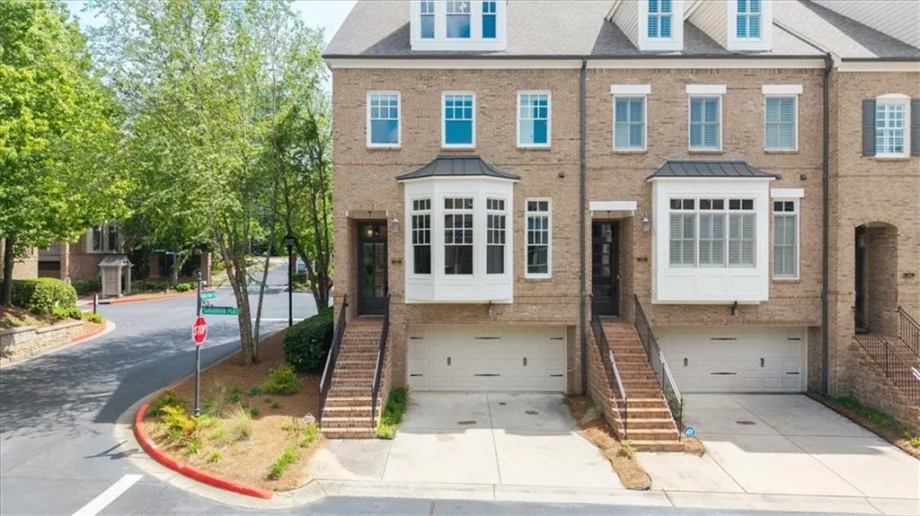 552 Sarabrook Place, Atlanta, Georgia 30342, 3 Bedrooms Bedrooms, 0 ,3 BathroomsBathrooms,Residential,For Sale,552 Sarabrook Place,7762880