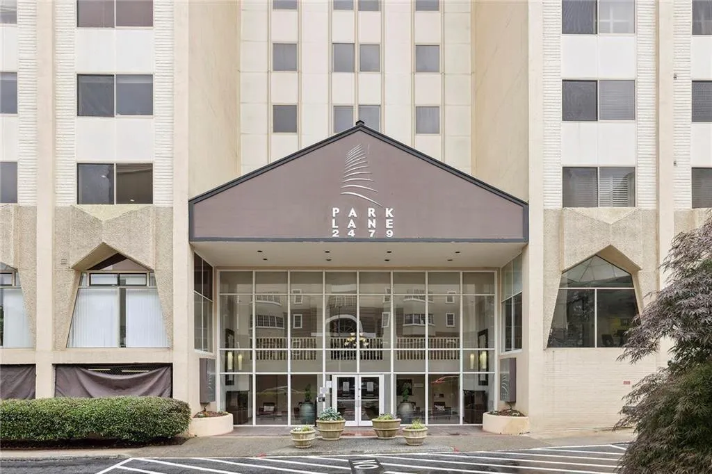Atlanta, Georgia 30305, 1 Bedroom Bedrooms, 0 ,1 BathroomBathrooms,Residential,For Sale,7766007