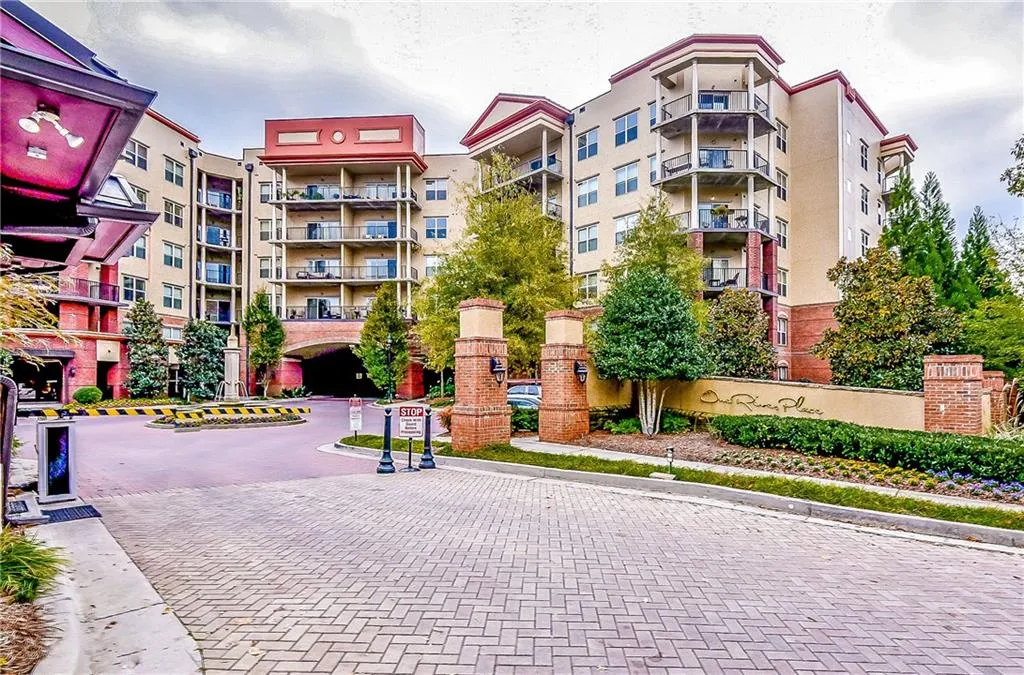 200 River Vista Drive Unit 120, Atlanta, Georgia 30339, 2 Bedrooms Bedrooms, 0 ,2 BathroomsBathrooms,Residential,For Sale,200 River Vista Drive Unit 120,7778621