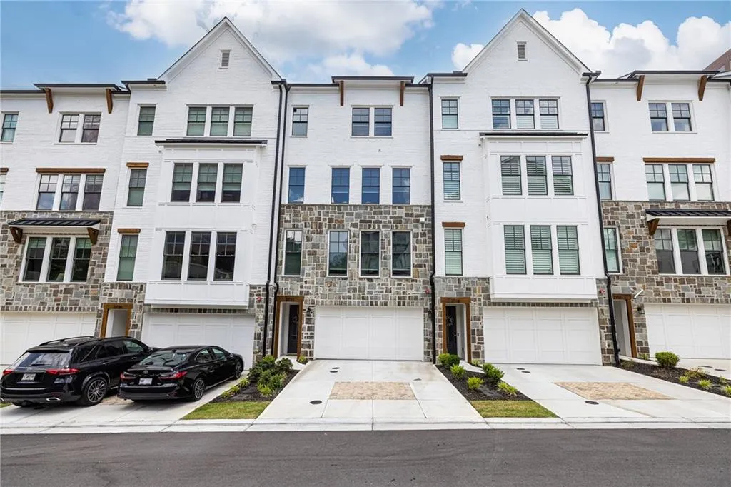 2722 Thornewilde Way, Atlanta, Georgia 30339, 4 Bedrooms Bedrooms, 0 ,4 BathroomsBathrooms,Residential,For Sale,2722 Thornewilde Way,7777251