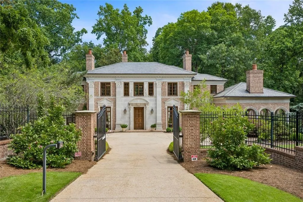 125 Blackland Road Nw, Atlanta, Georgia 30342, 5 Bedrooms Bedrooms, 0 ,5 BathroomsBathrooms,Residential,For Sale,125 Blackland Road Nw,7786547