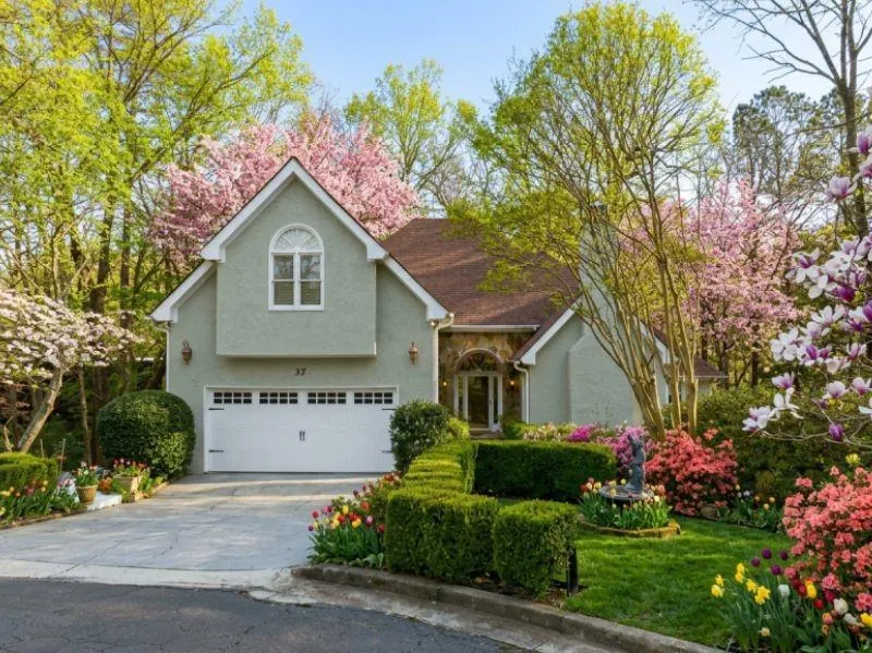 37 Plantation Drive Ne, Atlanta, Georgia 30324, 5 Bedrooms Bedrooms, 0 ,5 BathroomsBathrooms,Residential,For Sale,37 Plantation Drive Ne,7697951