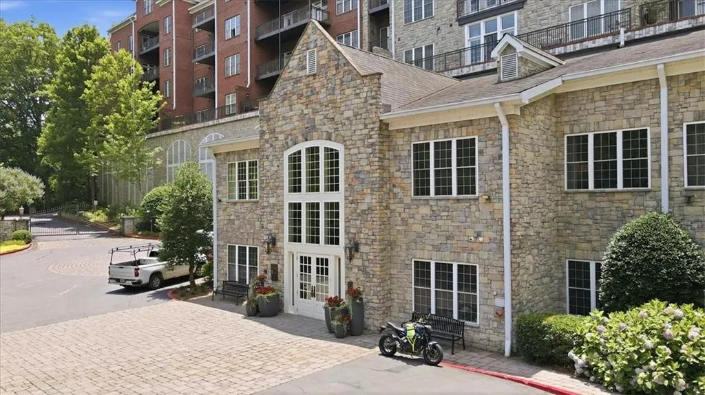 3280 Stillhouse Lane Se Unit 401, Atlanta, Georgia 30339, 3 Bedrooms Bedrooms, 0 ,2 BathroomsBathrooms,Residential,For Sale,3280 Stillhouse Lane Se Unit 401,7788501