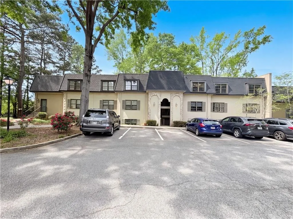 27 Chaumont Square Nw, Atlanta, Georgia 30327, 1 Bedroom Bedrooms, 0 ,1 BathroomBathrooms,Residential,For Sale,27 Chaumont Square Nw,7791353