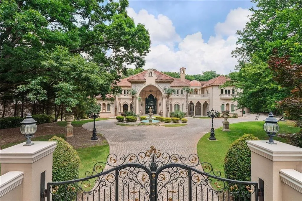 4561 Northside Drive Nw, Sandy Springs, Georgia 30327, 7 Bedrooms Bedrooms, 0 ,7 BathroomsBathrooms,Residential,For Sale,4561 Northside Drive Nw,7791547