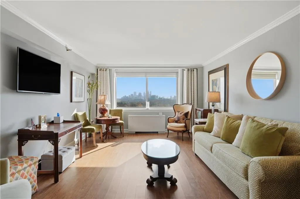2479 Peachtree Road Ne Unit 1401, Atlanta, Georgia 30305, 1 Bedroom Bedrooms, 0 ,1 BathroomBathrooms,Residential,For Sale,2479 Peachtree Road Ne Unit 1401,7791986