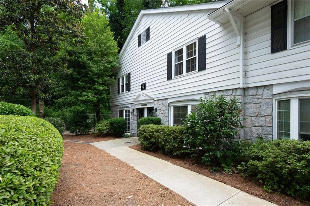 136 Peachtree Memorial Drive Nw Unit Sc7, Atlanta, Georgia 30309, 2 Bedrooms Bedrooms, 0 ,1 BathroomBathrooms,Residential,Sold,136 Peachtree Memorial Drive Nw Unit Sc7,7794380