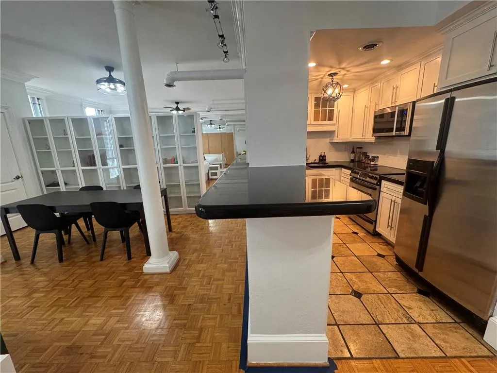 3060 Pharr Court North Nw Unit 613, Atlanta, Georgia 30305, 1 Bedroom Bedrooms, 0 ,1 BathroomBathrooms,Residential,Sold,3060 Pharr Court North Nw Unit 613,7795236