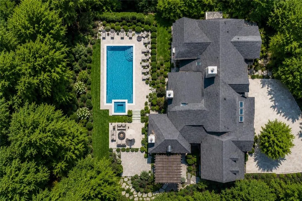 366 Blackland Road Nw, Atlanta, Georgia 30342, 4 Bedrooms Bedrooms, 0 ,4 BathroomsBathrooms,Residential,For Sale,366 Blackland Road Nw,7803365