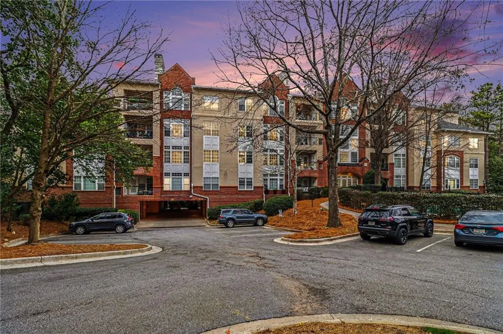 3636 Habersham Road Nw Unit 2204, Atlanta, Georgia 30305, 1 Bedroom Bedrooms, 0 ,1 BathroomBathrooms,Residential,For Sale,3636 Habersham Road Nw Unit 2204,7825090