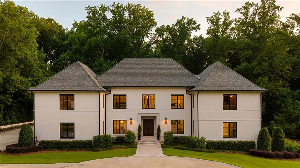 5260 Long Island Drive Nw, Atlanta, Georgia 30327, 8 Bedrooms Bedrooms, 0 ,7 BathroomsBathrooms,Residential,For Sale,5260 Long Island Drive Nw,7791391