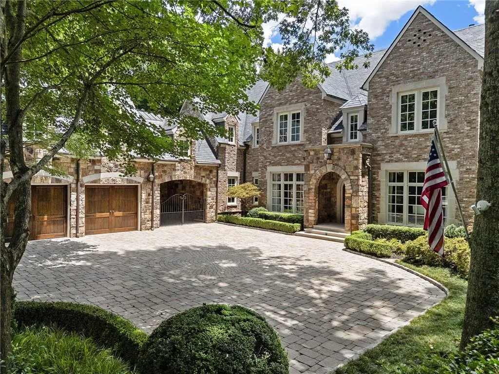 675 W Paces Ferry #4 Road Nw, Atlanta, Georgia 30327, 5 Bedrooms Bedrooms, 0 ,5 BathroomsBathrooms,Residential,For Sale,675 W Paces Ferry #4 Road Nw,7804823