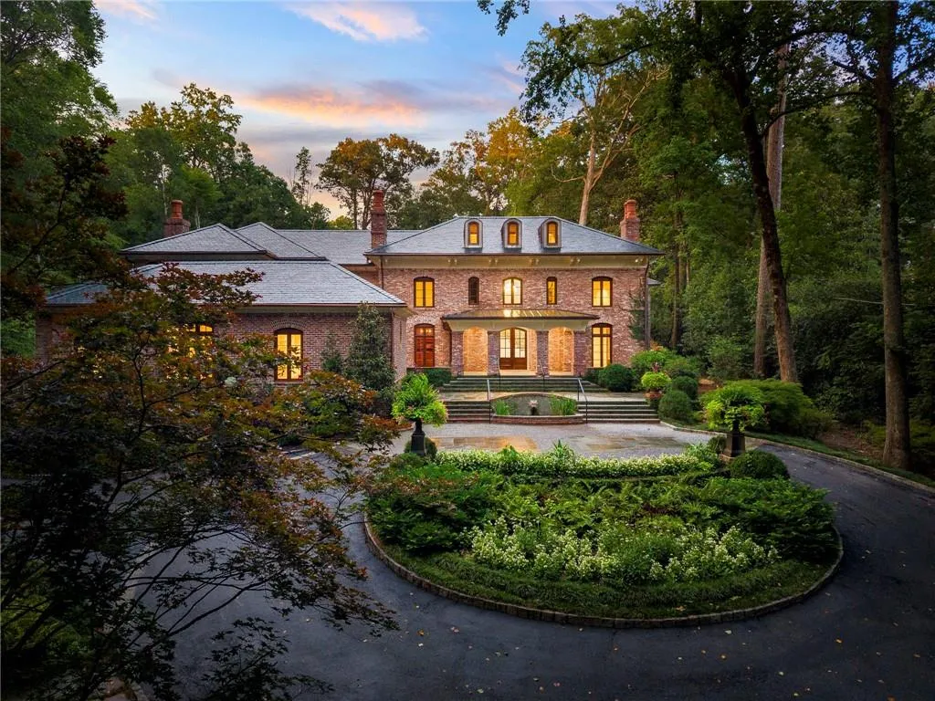 35 Valley Road Nw, Atlanta, Georgia 30305, 6 Bedrooms Bedrooms, 0 ,8 BathroomsBathrooms,Residential,For Sale,35 Valley Road Nw,7806864