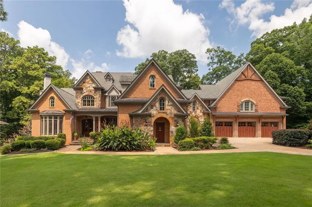 280 Old Ivy Road Ne, Atlanta, Georgia 30342, 6 Bedrooms Bedrooms, 0 ,6 BathroomsBathrooms,Residential,For Sale,280 Old Ivy Road Ne,7807800