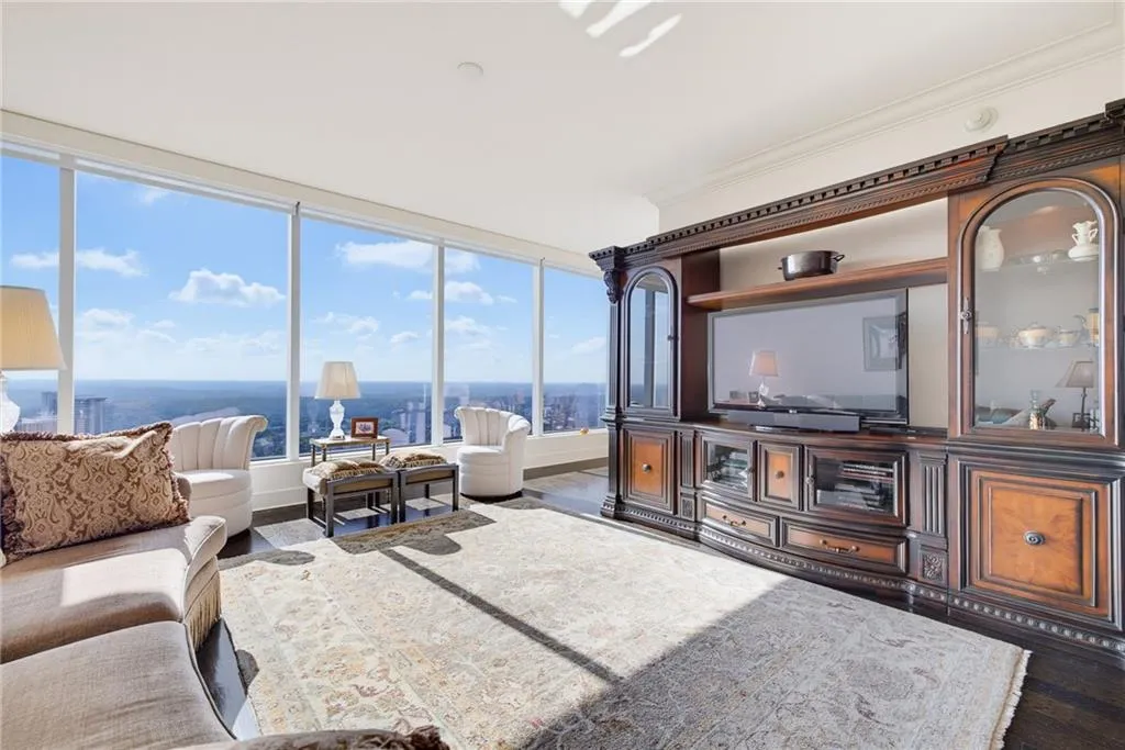 3630 Peachtree Road Ne Unit 2606, Atlanta, Georgia 30326, 1 Bedroom Bedrooms, 0 ,1 BathroomBathrooms,Residential,For Sale,3630 Peachtree Road Ne Unit 2606,7806342