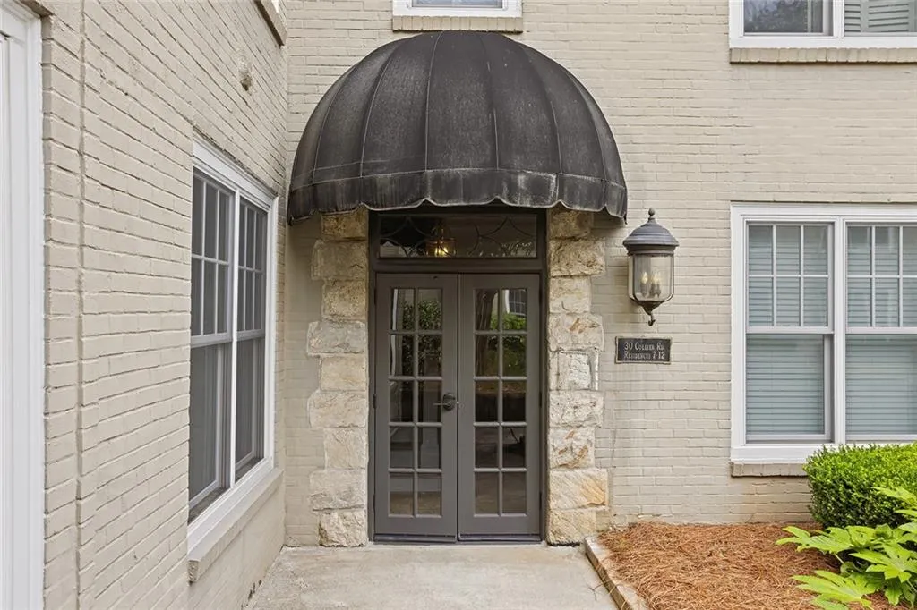 30 Collier Road Unit 8, Atlanta, Georgia 30309, 2 Bedrooms Bedrooms, 0 ,1 BathroomBathrooms,Residential,Sold,30 Collier Road Unit 8,7809479