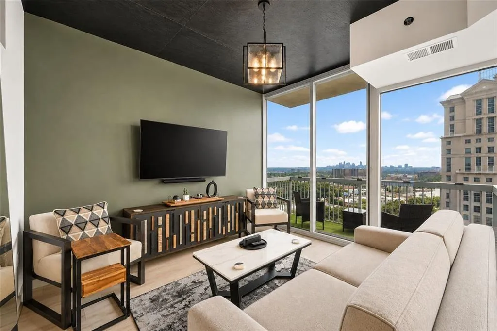 3324 Peachtree Road Ne Unit 1616, Atlanta, Georgia 30326, 1 Bedroom Bedrooms, 0 ,1 BathroomBathrooms,Residential,For Sale,3324 Peachtree Road Ne Unit 1616,7812391