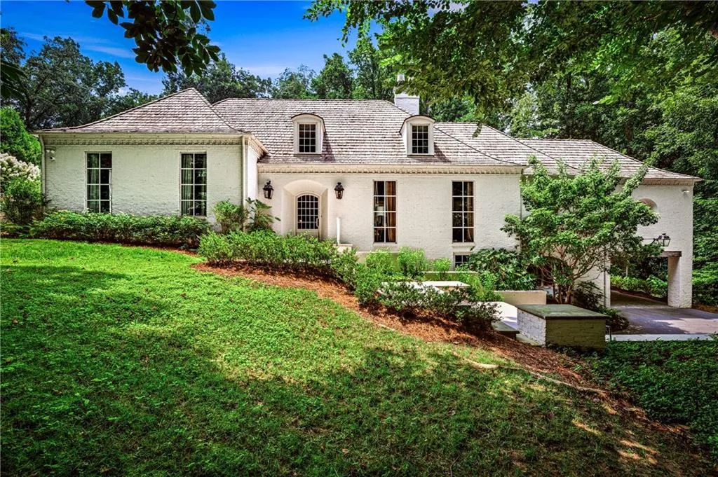 300 Blackland Road Nw, Atlanta, Georgia 30342, 4 Bedrooms Bedrooms, 0 ,6 BathroomsBathrooms,Residential,For Sale,300 Blackland Road Nw,7810797