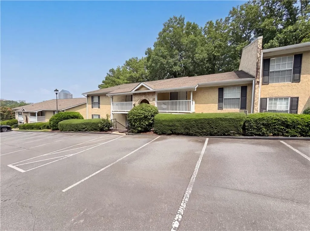 3175 Seven Pines Court Unit 204, Atlanta, Georgia 30339, 1 Bedroom Bedrooms, 0 ,1 BathroomBathrooms,Residential,For Sale,3175 Seven Pines Court Unit 204,7815221