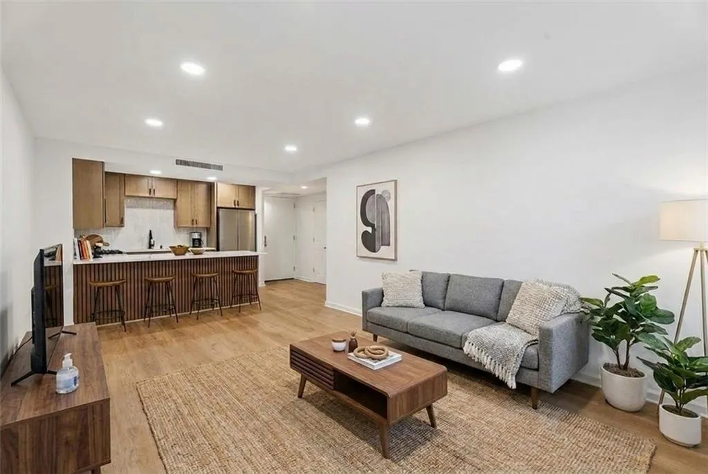 2965 Pharr Court South Nw Unit 118, Atlanta, Georgia 30305, 1 Bedroom Bedrooms, 0 ,1 BathroomBathrooms,Residential,For Sale,2965 Pharr Court South Nw Unit 118,7822022