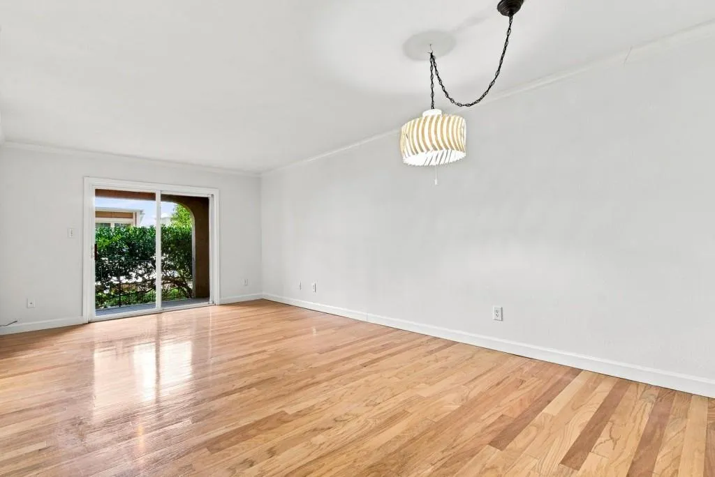 395 Pharr Road Ne Unit 208, Atlanta, Georgia 30305, 1 Bedroom Bedrooms, 0 ,1 BathroomBathrooms,Residential,For Sale,395 Pharr Road Ne Unit 208,7824346