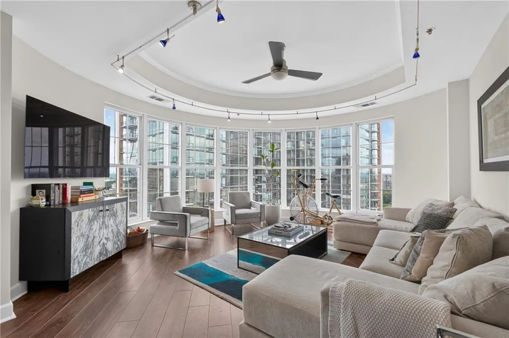 325 E Paces Ferry Road Ne Unit 1702, Atlanta, Georgia 30305, 2 Bedrooms Bedrooms, 0 ,2 BathroomsBathrooms,Residential,For Sale,325 E Paces Ferry Road Ne Unit 1702,7823994