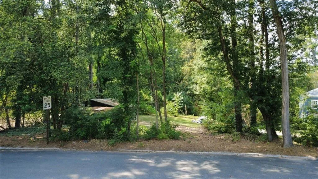 1270 Woods Circle Ne, Brookhaven, Georgia 30324, 3 Bedrooms Bedrooms, 0 ,2 BathroomsBathrooms,Land,For Sale,1270 Woods Circle Ne,7827884