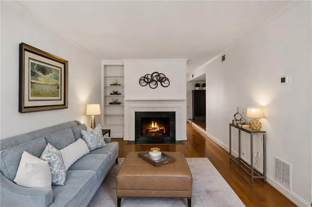 4620 Wieuca Road Ne Unit 68, Atlanta, Georgia 30342, 3 Bedrooms Bedrooms, 0 ,2 BathroomsBathrooms,Residential,Sold,4620 Wieuca Road Ne Unit 68,7827789