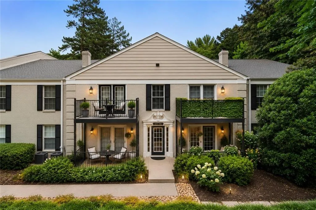 3470 Essex Avenue, Atlanta, Georgia 30339, 2 Bedrooms Bedrooms, 0 ,2 BathroomsBathrooms,Residential,Sold,3470 Essex Avenue,7828706
