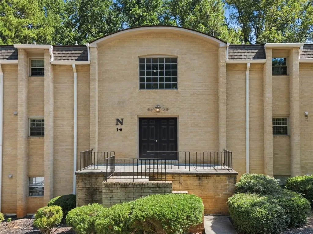 5400 Roswell Road Unit N6, Sandy Springs, Georgia 30342, 2 Bedrooms Bedrooms, 0 ,2 BathroomsBathrooms,Residential,For Sale,5400 Roswell Road Unit N6,7828747 5400 Roswell Road Unit N6, Sandy Springs, Georgia 30342, 2 Bedrooms Bedrooms, 0 ,2 BathroomsBathrooms,Residential,For Sale,5400 Roswell Road Unit N6,7828747