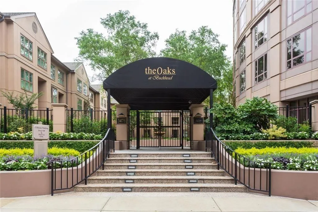 3475 Oak Valley Road Unit 1480, Atlanta, Georgia 30326, 2 Bedrooms Bedrooms, 0 ,2 BathroomsBathrooms,Residential,For Sale,3475 Oak Valley Road Unit 1480,7846833