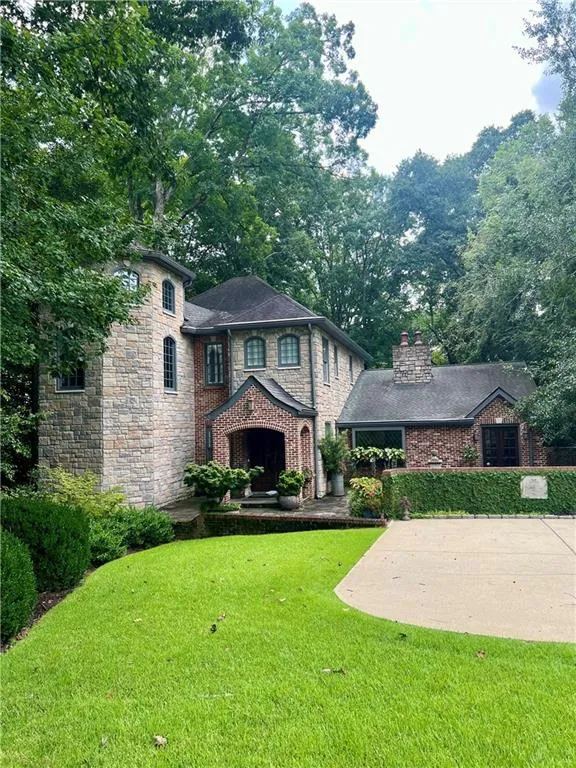 1488 Peachtree Battle Avenue Nw, Atlanta, Georgia 30327, 5 Bedrooms Bedrooms, 0 ,5 BathroomsBathrooms,Residential,For Sale,1488 Peachtree Battle Avenue Nw,7845229