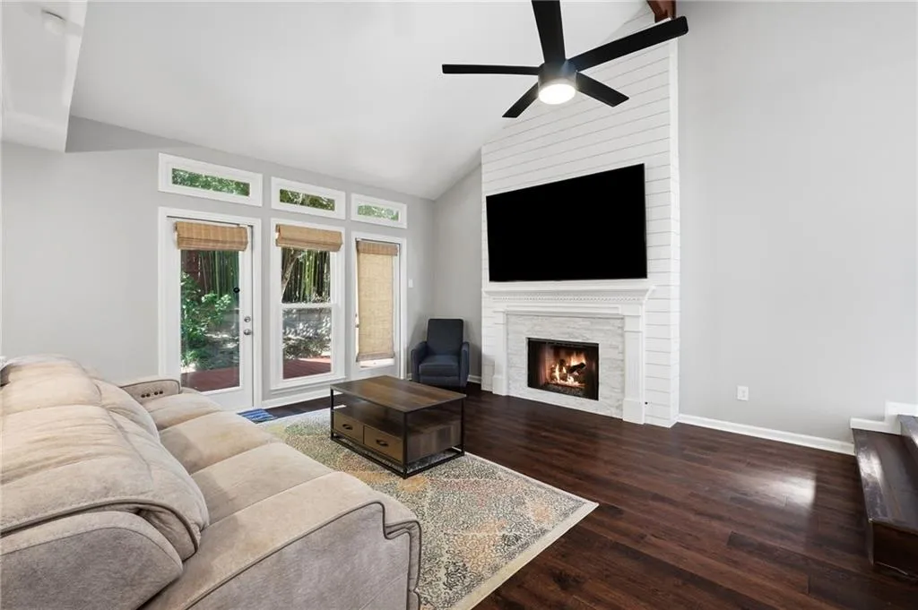 1831 Rockridge Place Ne, Atlanta, Georgia 30324, 2 Bedrooms Bedrooms, 0 ,2 BathroomsBathrooms,Residential,For Sale,1831 Rockridge Place Ne,7845892