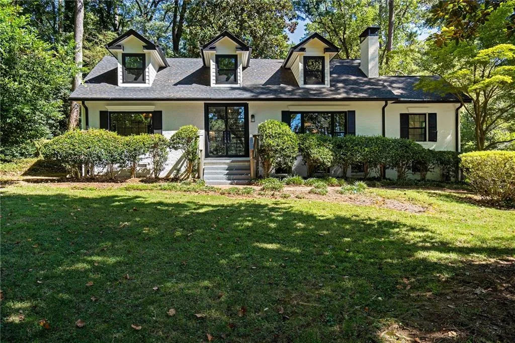 1559 Peachtree Battle Avenue Nw, Atlanta, Georgia 30327, 5 Bedrooms Bedrooms, 0 ,5 BathroomsBathrooms,Residential,For Sale,1559 Peachtree Battle Avenue Nw,7847361