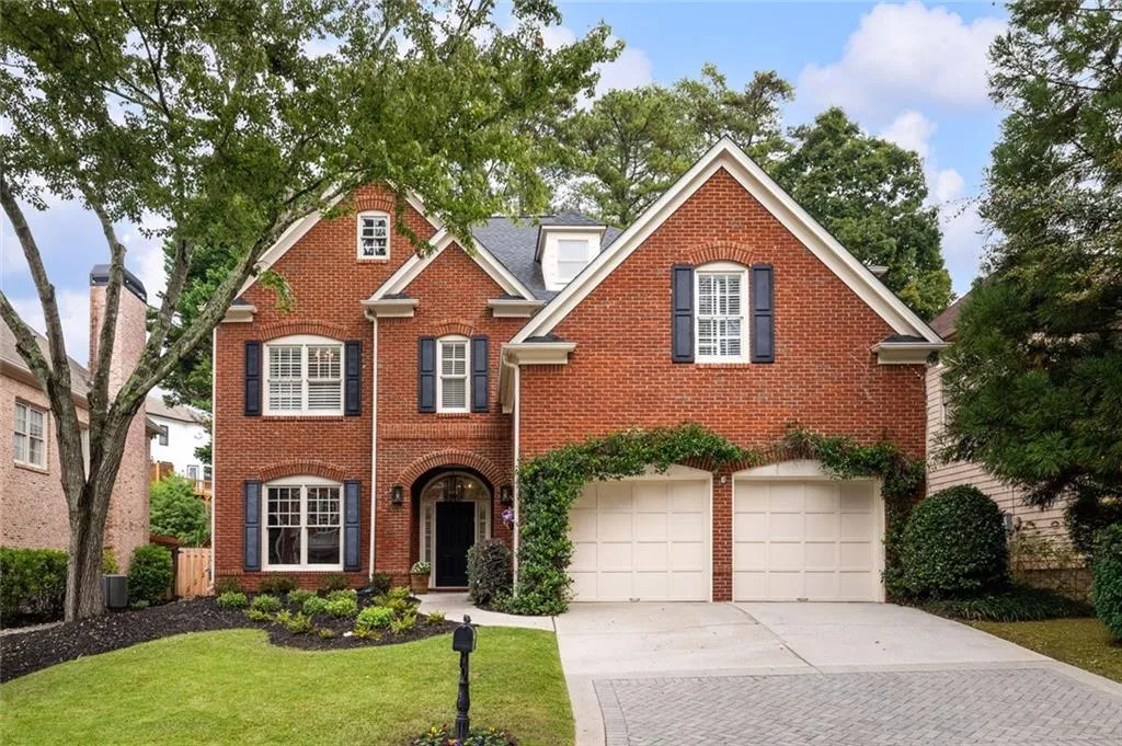 3211 Windsor Lake Drive Ne, Brookhaven, Georgia 30319, 4 Bedrooms Bedrooms, 0 ,3 BathroomsBathrooms,Residential,For Sale,3211 Windsor Lake Drive Ne,7850250