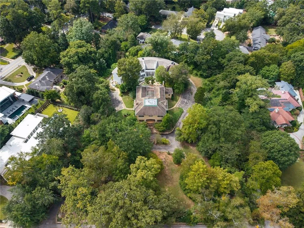 3810 Wieuca Road Ne, Atlanta, Georgia 30342, 6 Bedrooms Bedrooms, 0 ,5 BathroomsBathrooms,Residential,For Sale,3810 Wieuca Road Ne,7850872