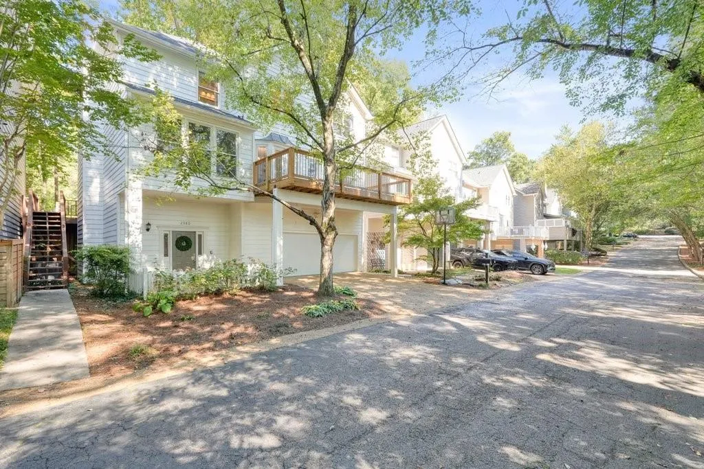 2380 Defoors Ferry Road Nw, Atlanta, Georgia 30318, 4 Bedrooms Bedrooms, 0 ,3 BathroomsBathrooms,Residential,For Sale,2380 Defoors Ferry Road Nw,7854635