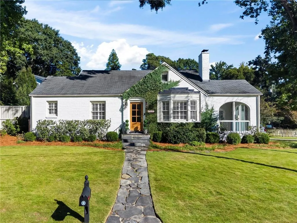 2070 Fairhaven Circle Ne, Atlanta, Georgia 30305, 3 Bedrooms Bedrooms, 0 ,2 BathroomsBathrooms,Residential,For Sale,2070 Fairhaven Circle Ne,7855072