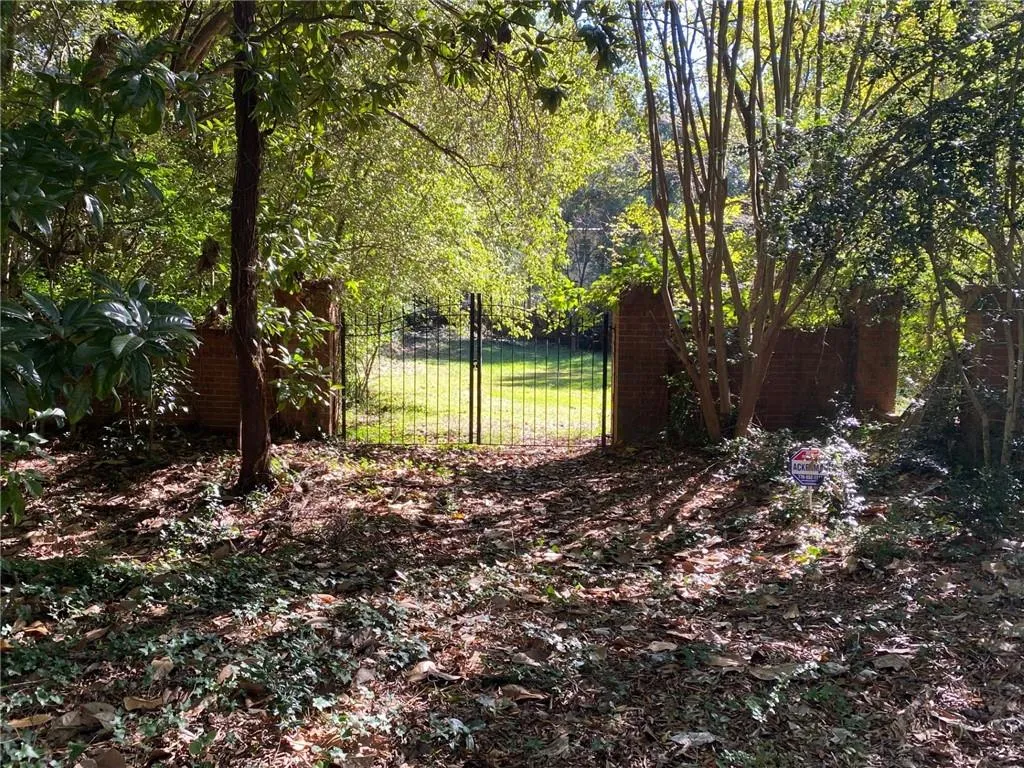 1312 Wesley Place Nw, Atlanta, Georgia 30327, 0 ,Land,For Sale,1312 Wesley Place Nw,7855635