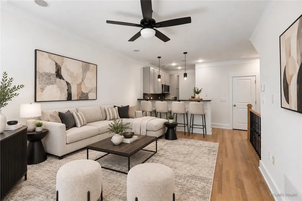 221 Semel Circle Nw Unit 261, Atlanta, Georgia 30309, 2 Bedrooms Bedrooms, 0 ,2 BathroomsBathrooms,Residential,For Sale,221 Semel Circle Nw Unit 261,7856648